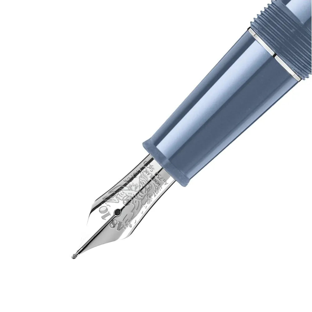 Montblanc Meisterstück Glacier Doue Blue Resin with Platinum-Coated Trim Fountain Pen