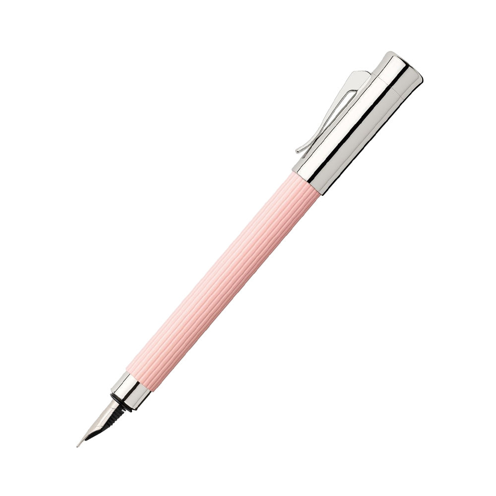 Fountain pen Tamitio Rosé, M Our series „Tamitio“ shows how the culture of writing can be enriched with extraordinary nuances. Each of the slender writing implements is the expression of pure elegance and therefore both, eye-catcher and stylish accessory, together. Matt lacquered metal barrel, finely fluted, Rosé Chrome-plated, highly polished metal parts Solid, spring-loaded Clip High-quality, rhodium-plated stainless steel medium nib Cartridge-converter system Converter included Green gift box included