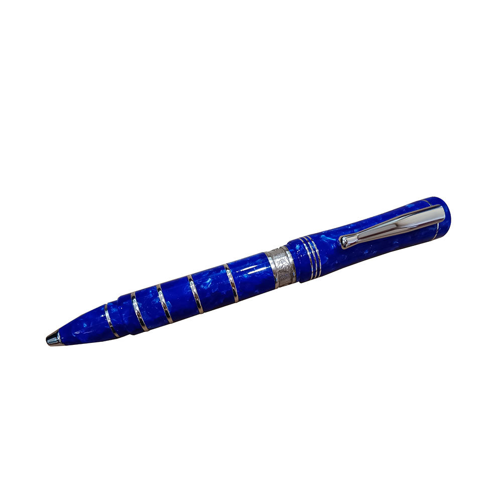 Deltaβs Evolution celebrates the 200th anniversary of the birth of Charles Darwin (1809β1882) and his remarkable theory of natural selection. The limited edition pens are hand-turned from solid blocks of marbled blue resin with antiqued, solid sterling silver accents. The central ring depicts the famous sketch βDarwinβs Finchesβ in high relief. Each mode is limited to 809 pieces. Colour :Β Blue Resin Handmade 925% Sterling Silver trim Limited to 608/809 pcs Packaging: Luxury gift box