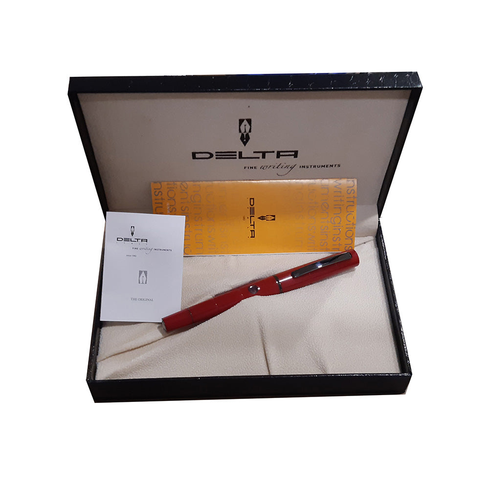 Delta Oblo Red Resin with Black Rhodium Trim Fountain Pen – Medium Nib