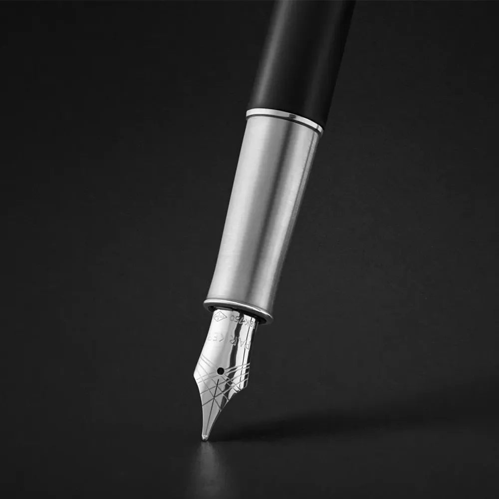 Parker Sonnet Matte Black Lacquer with Palladium-plated Trim Fountain Pen - 18Kt Gold Rhodium-Plated Nib