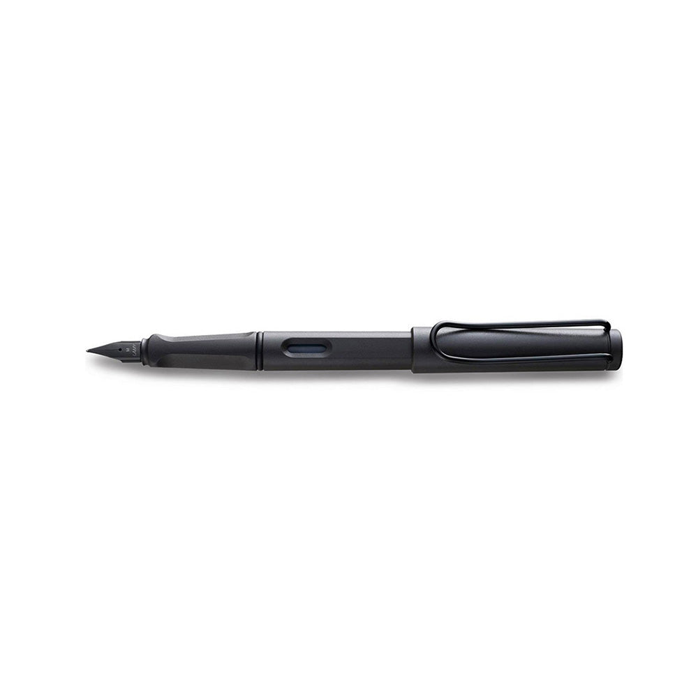 LAMY safari umbra Fountain pen M Many attractive colours, timeless design, perfect ergonomics. These are just some of the reasons that the LAMY safari is one of the most popular writing instruments worldwide. Distinctive recessed grip guarantees writing comfort. Sturdy plastic, umbra / black polished metal clip / ergonomic grip / black chromium-plated steel nib / with ink cartridge LAMY T 10 blue / with converter Z 28