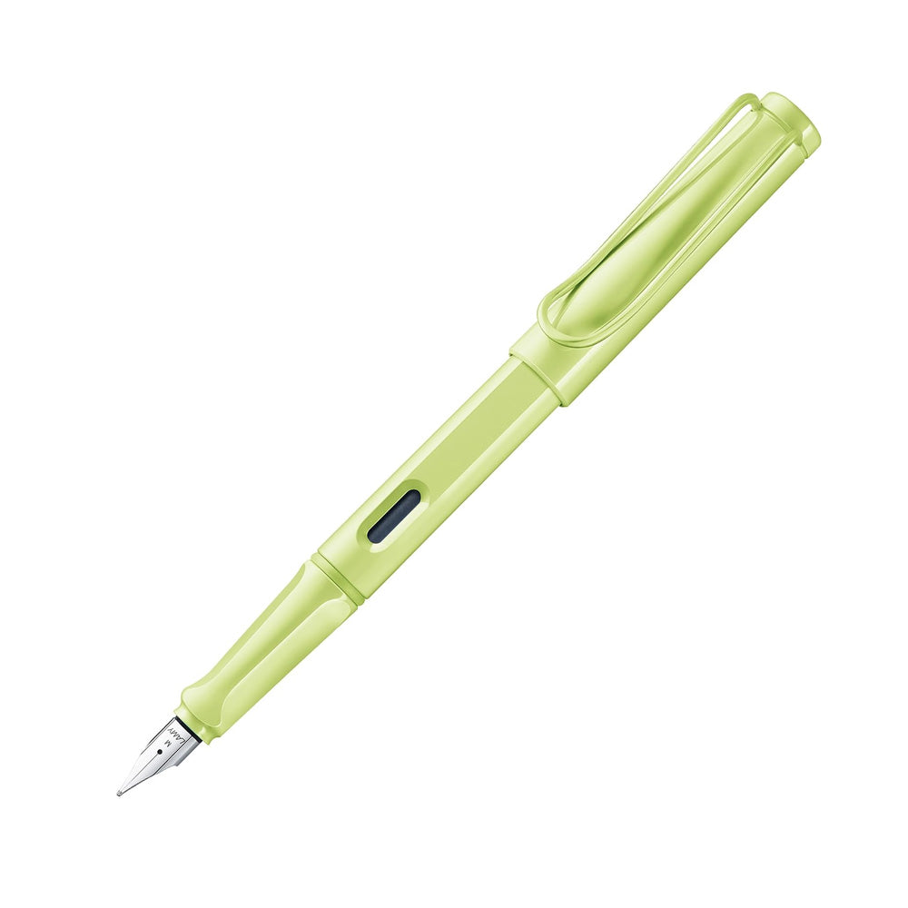 Write Different LAMY safari springgreen Fountain pen M Many attractive colours, timeless design, perfect ergonomics. These are just some of the reasons that the LAMY safari is one of the most popular writing instruments worldwide. Distinctive recessed grip guarantees writing comfort. Sturdy plastic, shiny springgreen/ matching colour metal clip / ergonomic grip / steel nib, polished / with ink cartridge LAMY T 10 blue / with converter Z 28