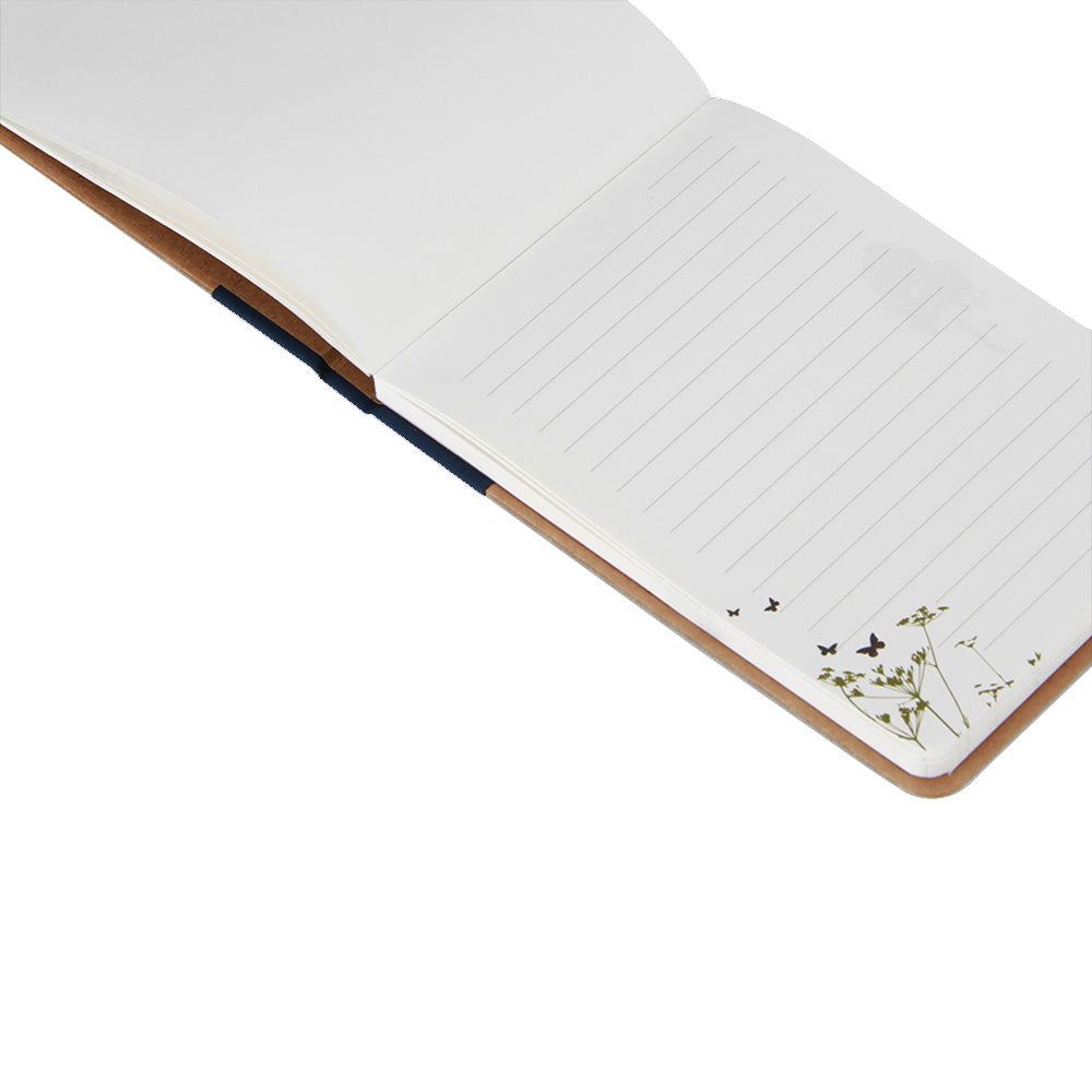 Look and feel the beauty and true allure of minimalism in the creative, Q-bound, A6-sized, Blue Rustic Kraft Top Open Pad – A with an elastic band closure and four-colour inner. Difficult to resist, indeed! Foil Stamped Kraft Cover Creative Four Colour Inner Round Corner Elastic Band Closure Q Bound Top Open Pad No. of pages 160 Size Dimension A6 (103x147mm)