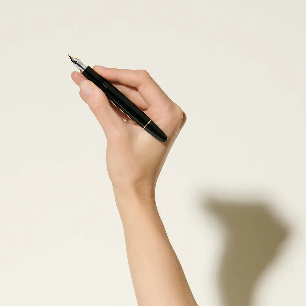 Montblanc Meisterstuck 146 LeGrand Black Resin with Gold-Coated Trims Fountain Pen - 14Kt Gold Rhodium-Plated Nib