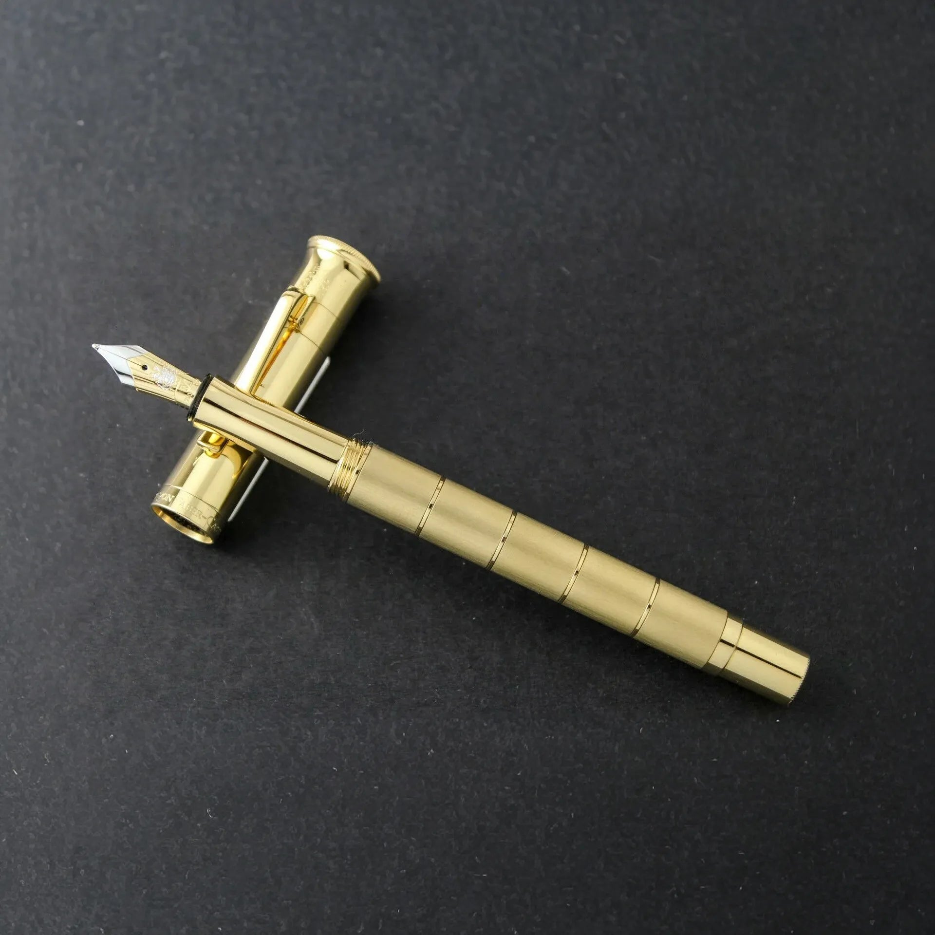 Graf von Faber-Castell Classic Anello Gold Fountain Pen - 18Kt Two-Ton Gold Medium Nib