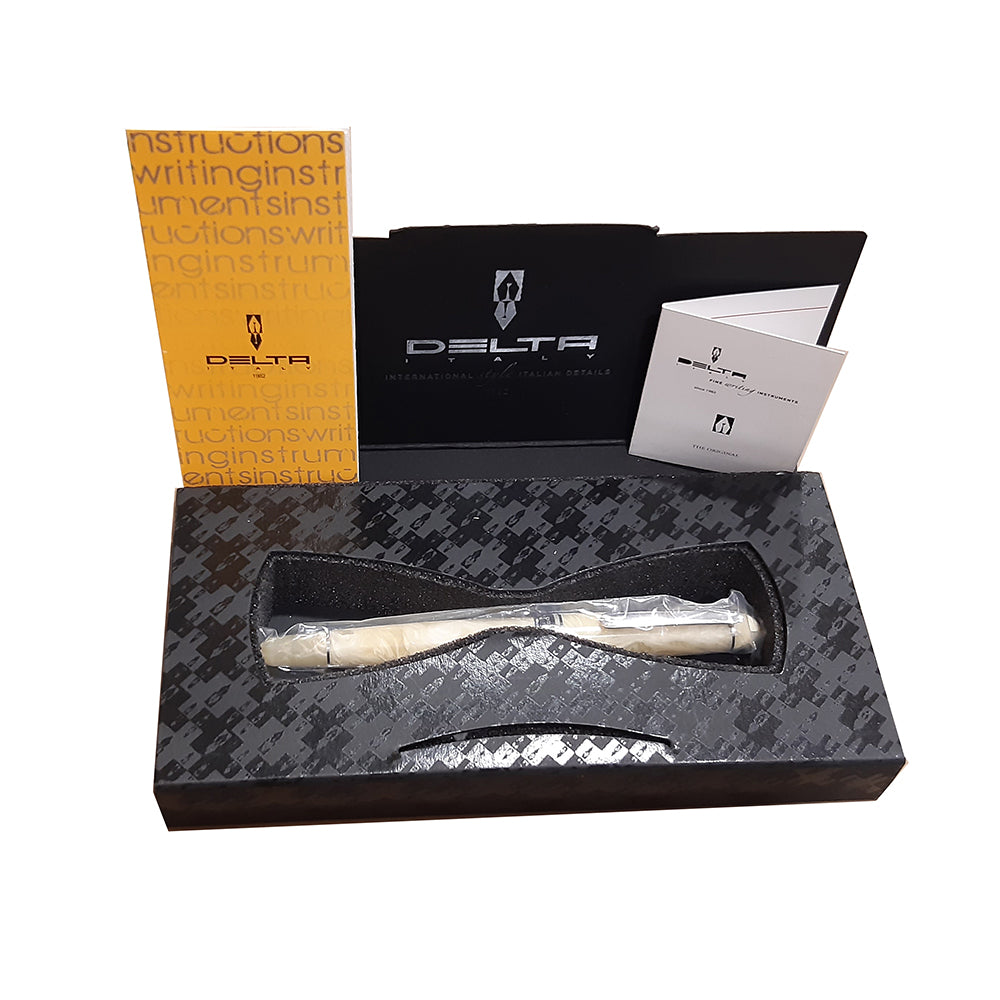 Delta Virtuosa Light Horn Resin with Rhodium Trim Fountain Pen - Medium Nib