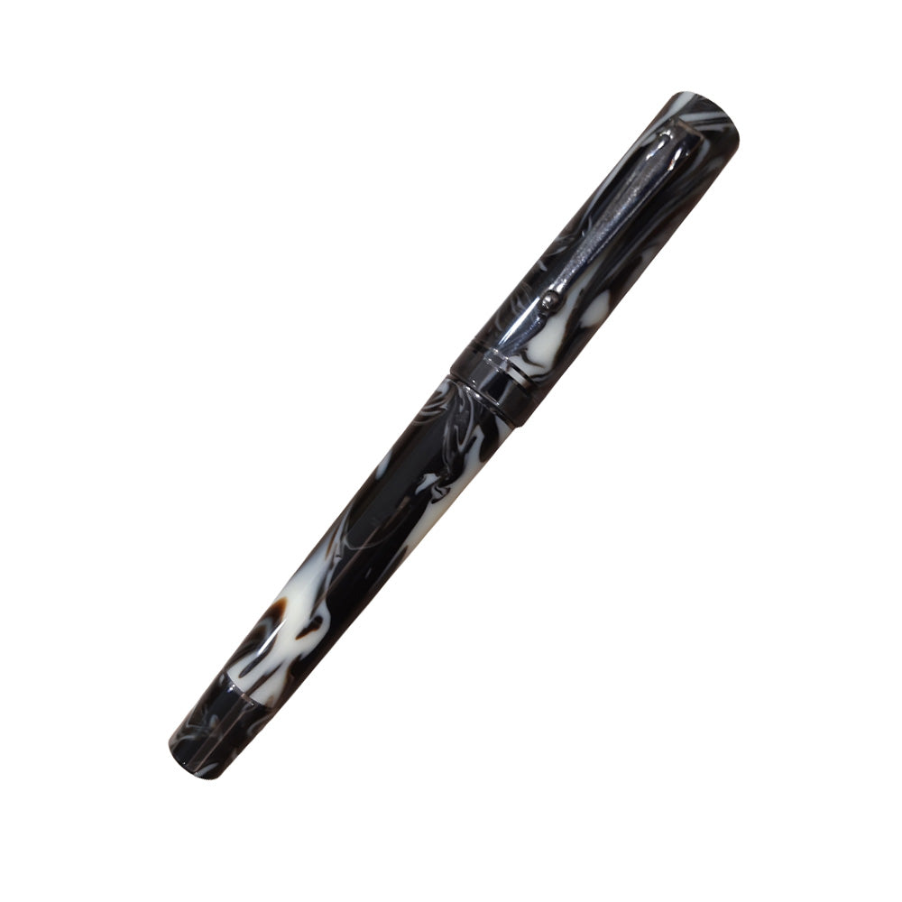 Delta The Journal Marbled Horn (Ivory) Resin with Gunmetal Trim Fountain Pen – 18Kt Gold Fusion Broad Nib