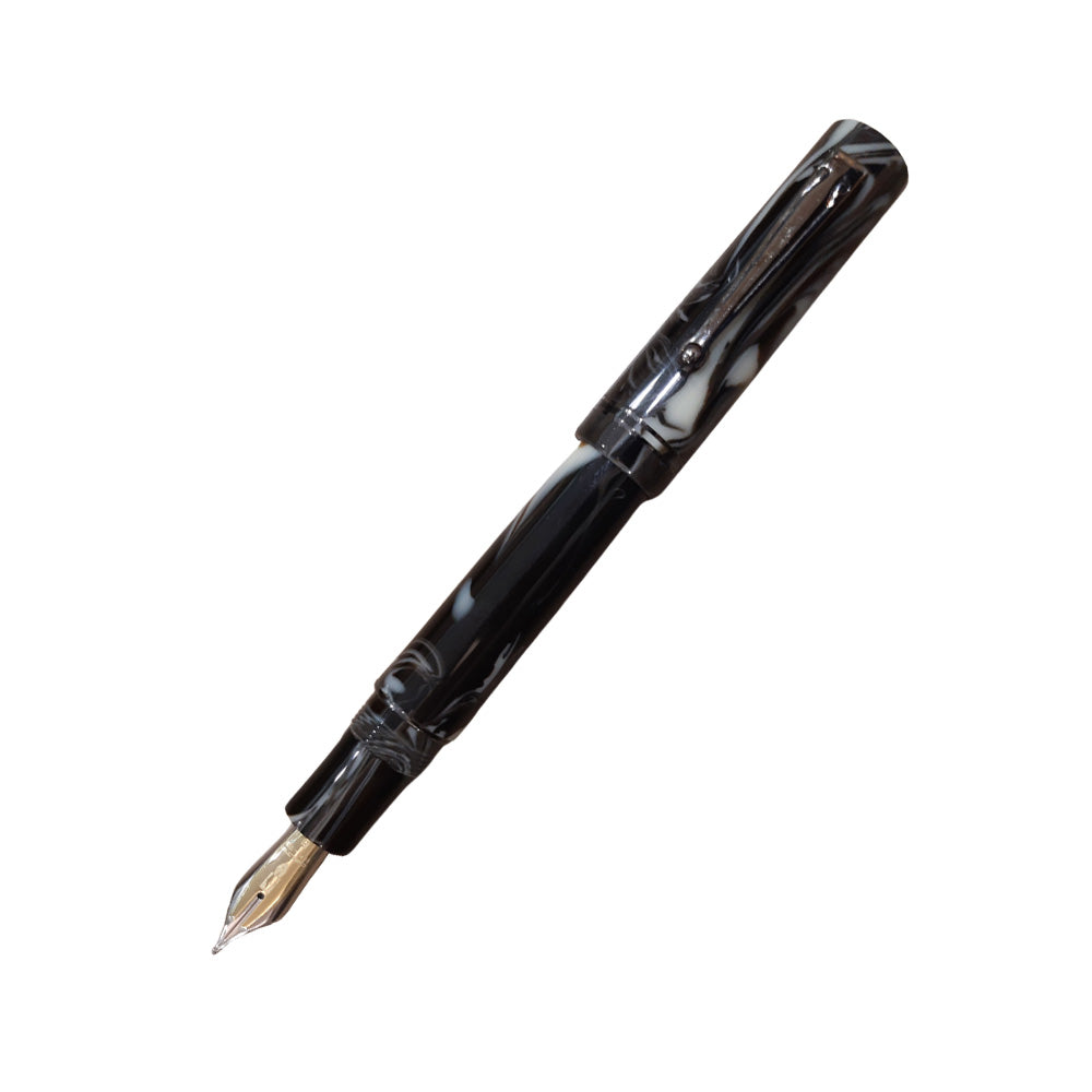 Delta The Journal Marbled Horn (Ivory) Resin with Gunmetal Trim Fountain Pen – 18Kt Gold Fusion Broad Nib