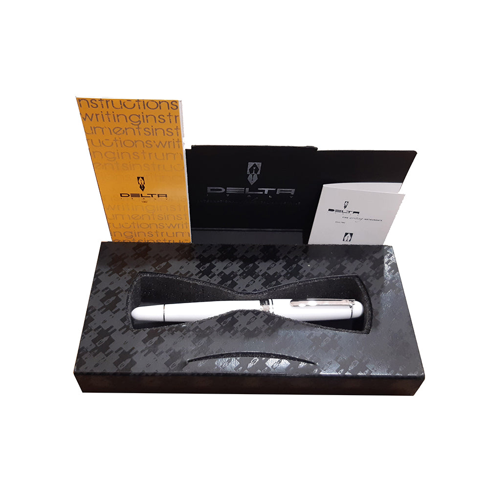 The Delta Virtuosa Rollerball Pen is named for virtue, goodness and righteousness, the definition of Virtuosa. Each pen is hand turned from Italian resins with rhodium plated trim. Choose from black, white, blue, dark horn or light horn. Colour : White Body & cap material : Resin body and cap Body & cap finish : White body and cap Band and trim are polished to a mirror-like finish and plated with precious rhodium Made in Italy