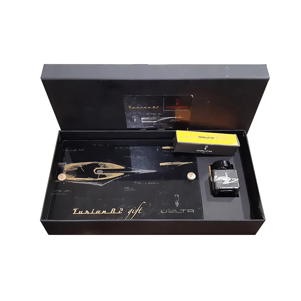 Delta Fusion 82 Gift Demonstrator Marbled Grey Resin Fountain Pen - 18Kt Fusion Medium Nib