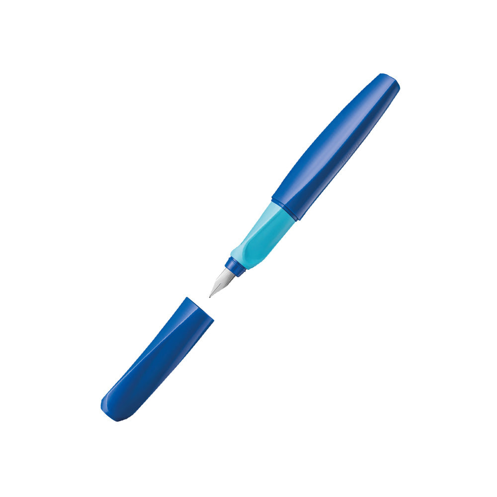 Twist® Fountain Pen “Deep Blue” Twist® fountain pen lies comfortably in the hand, thanks to their ergonomic shape. Available in many different colour combinations and with a smooth running stainless – steel nib. Trendy fountain pen in a twisted design In many great color combinations Lie perfectly in the hand due to the ergonomic design Universally suitable for left-and right-handers Fountain pen with a smooth-running, stainless-steel nib Stainless steel nib size M