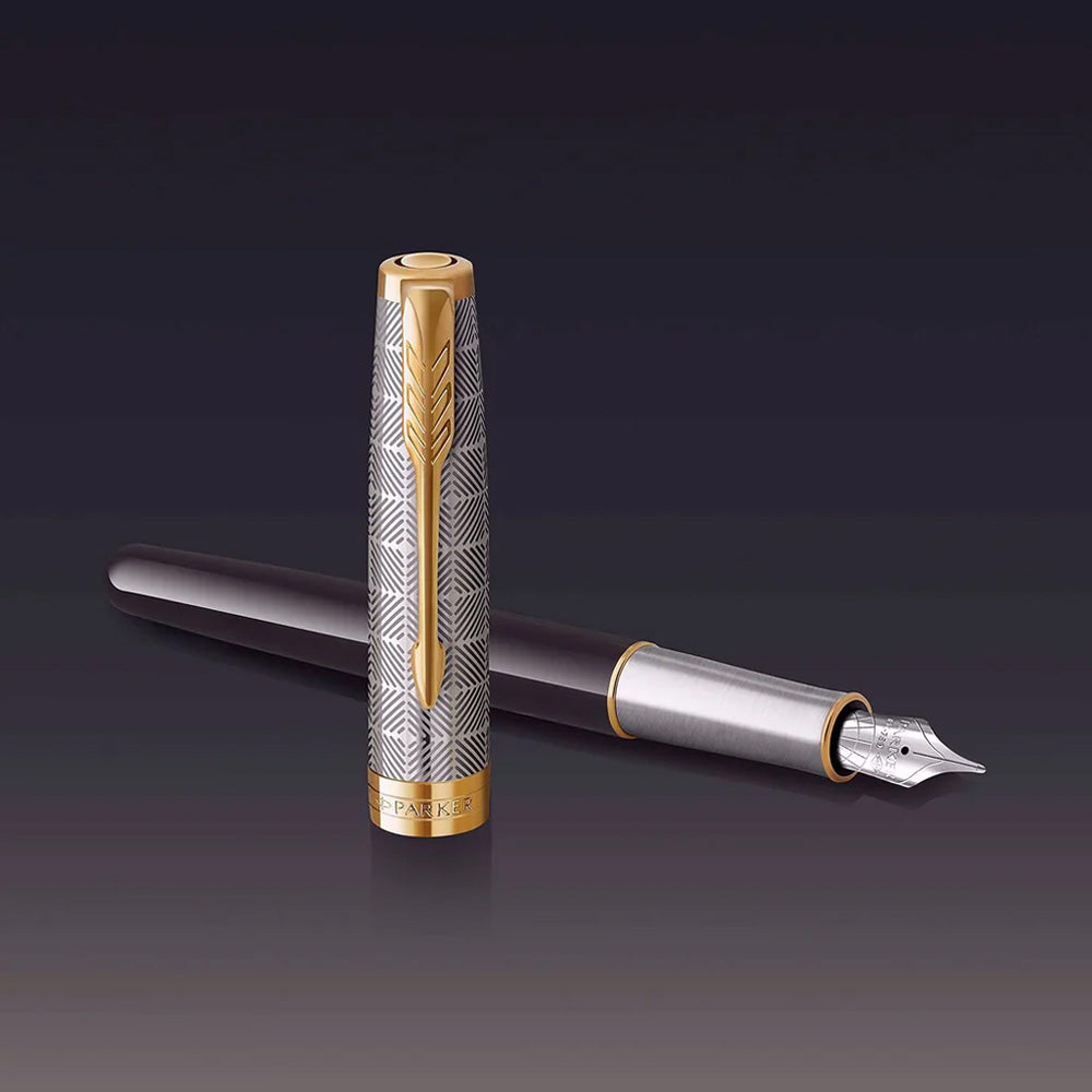 Parker Sonnet Metal & Black Lacquer Gold Trim Fountain Pen - 18Kt Gold Rhodium-Plated Fine Nib