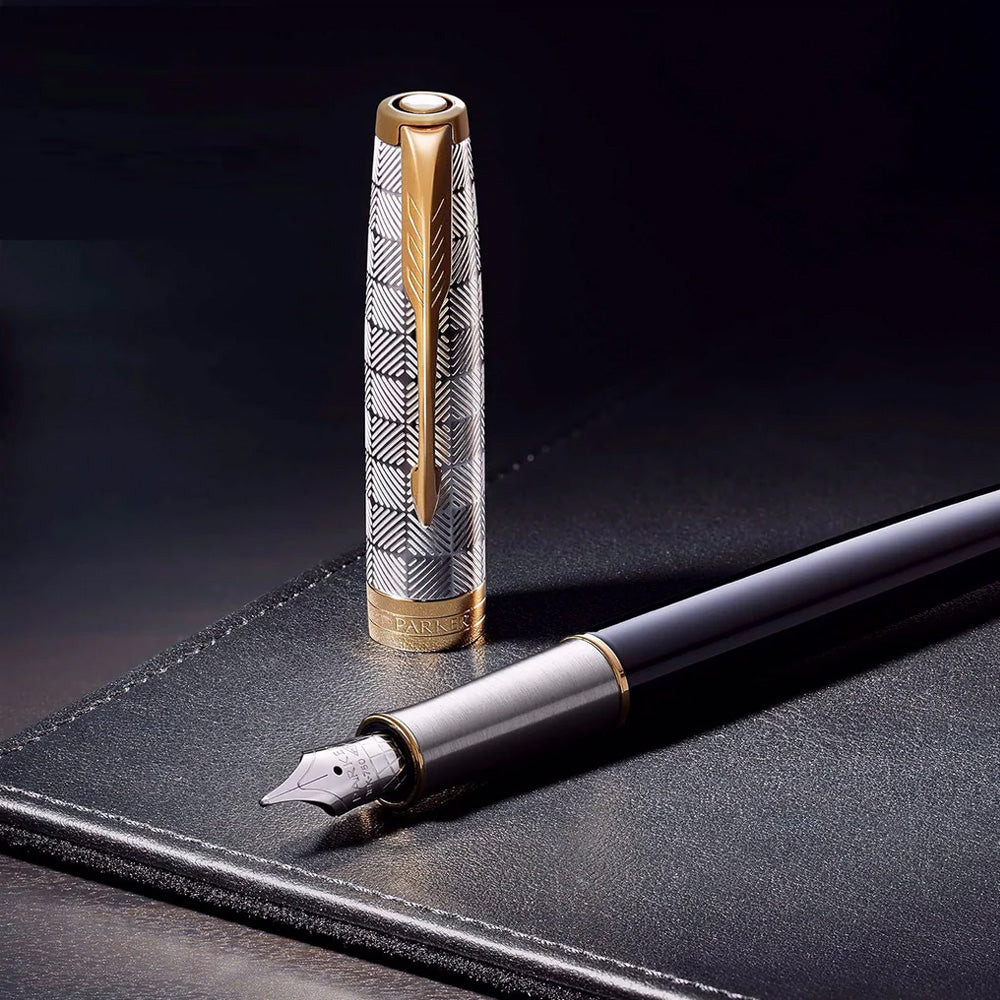 Parker Sonnet Metal & Black Lacquer Gold Trim Fountain Pen - 18Kt Gold Rhodium-Plated Fine Nib