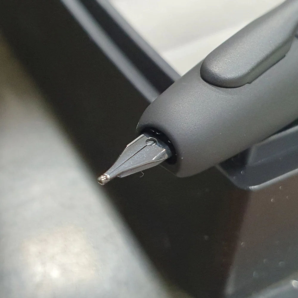 Pilot Capless Matte Black with Black PVD Fountain Pen – 18Kt Rhodium-Plated Gold Broad Nib