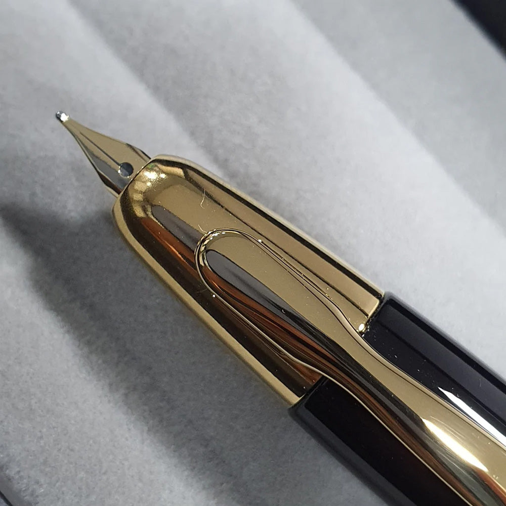 Pilot Capless Black GT Fountain Pen - 18Kt Gold Fine Nib