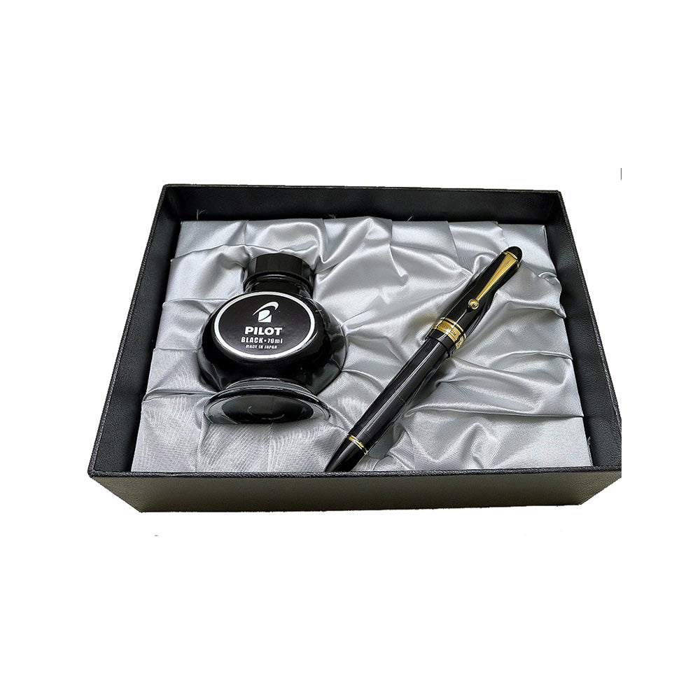 Pilot Custom 823 Transparent Black Fountain Pen with Ink Bottle - 14Kt
