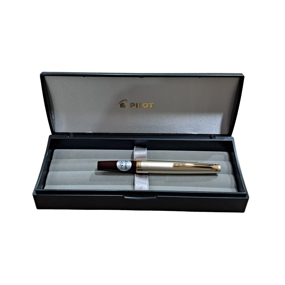 Pilot Elite 95s Deep Red Resin with GT Fountain Pen - 14Kt Gold Medium Nib