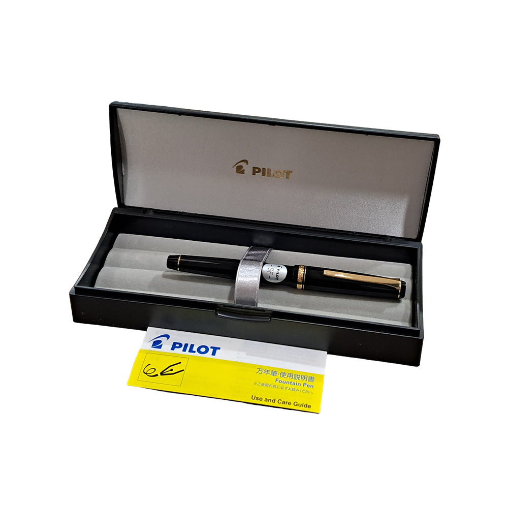 Pilot Falcon Black Resin with Gold Trim Fountain Pen - 14Kt Gold Soft Fine Nib