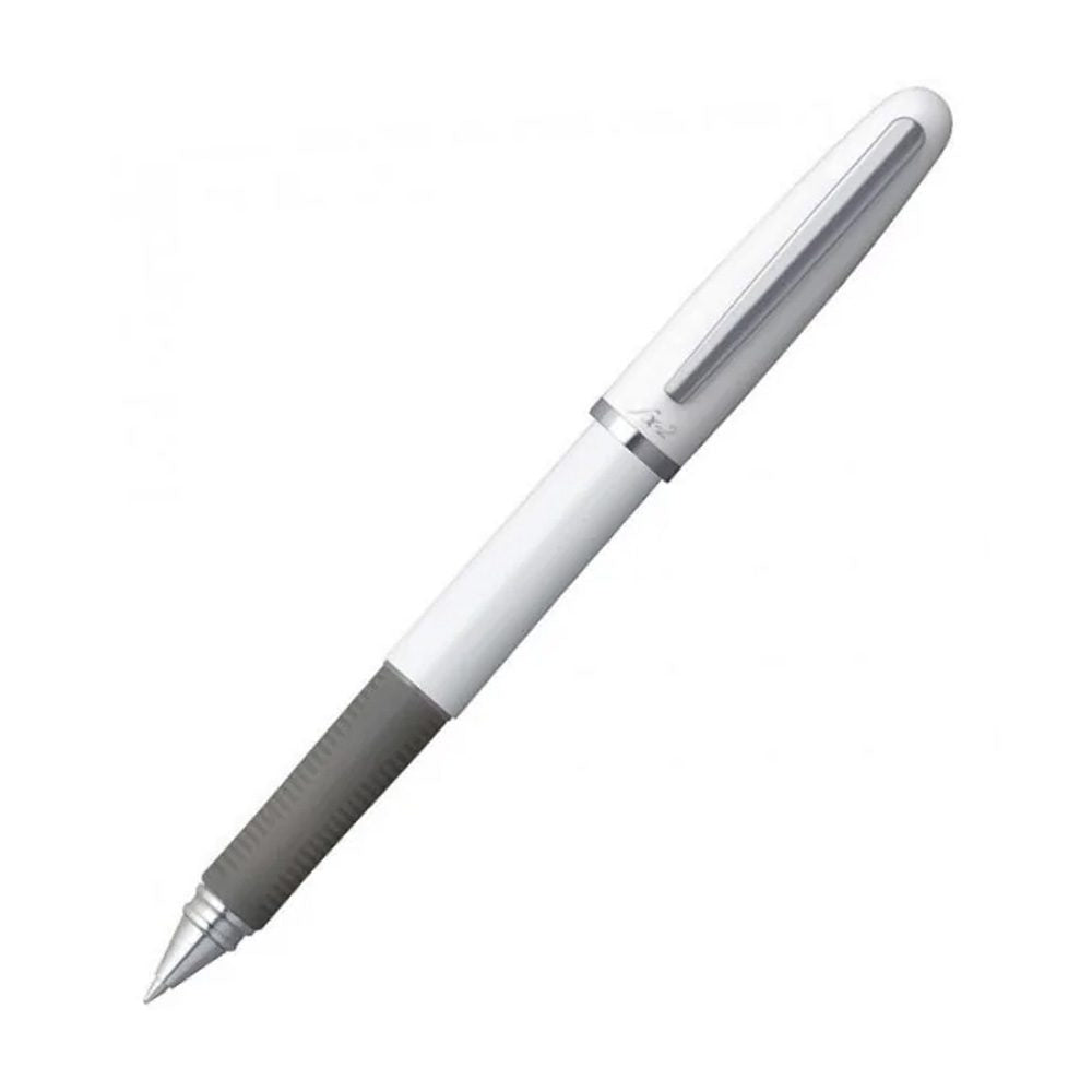 FX-2 Retro gel pen. The dandy among the gel pens. In the classic design of a fountain pen with the advantages of a modern gel pen. Body in either glossy white or polished black. Write with pride. Elegant retro gel pen in fountain pen design Quick-Dry-Ink dries in milliseconds Body high-gloss lacquered Large capacity refill replaceable Refill with black ink Lead thickness 0.7mm