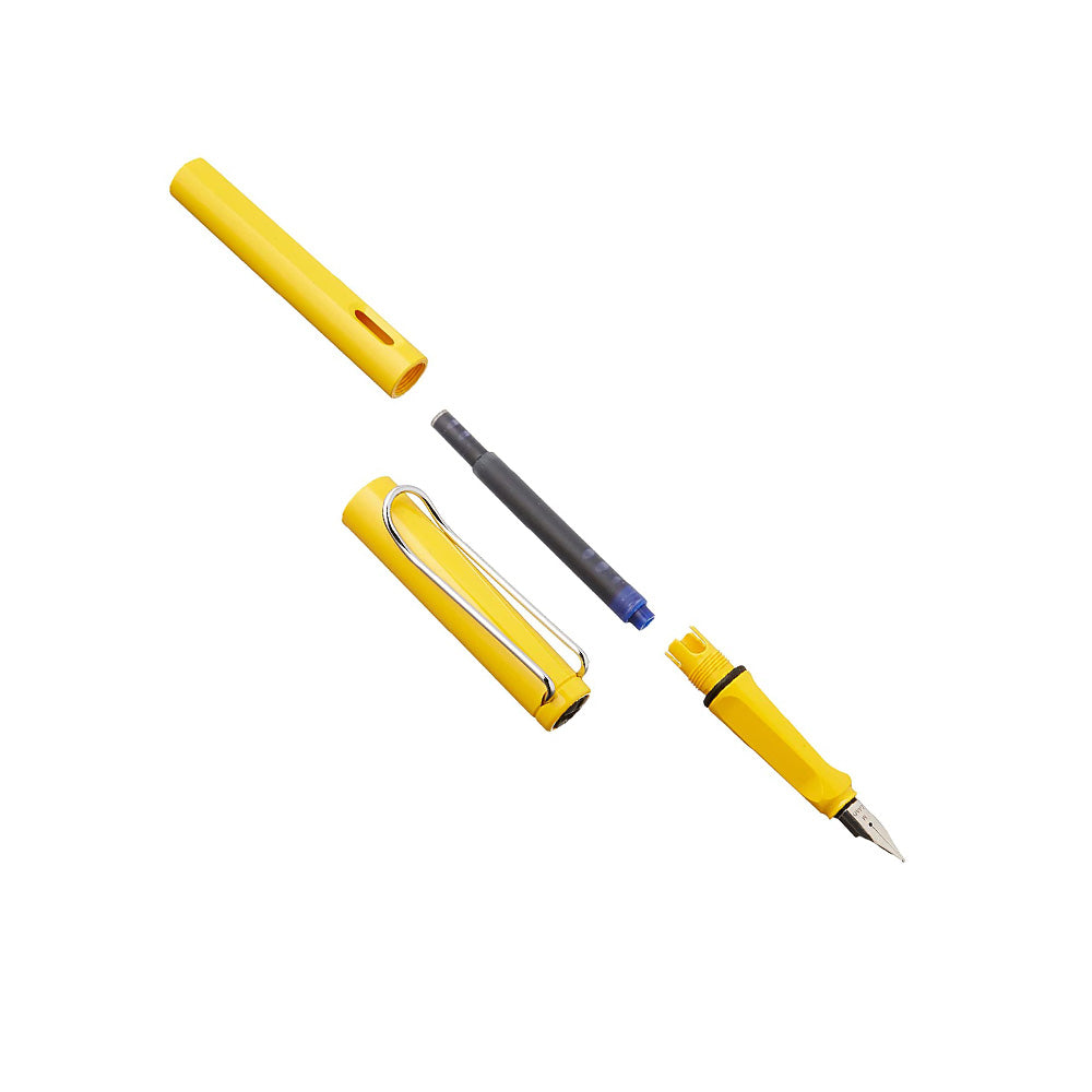 LAMY safari yellow Fountain pen F Many attractive colours, timeless design, perfect ergonomics. These are just some of the reasons that the LAMY safari is one of the most popular writing instruments worldwide. Distinctive recessed grip guarantees writing comfort. Sturdy plastic, shiny yellow / metal clip / ergonomic grip / steel nib, polished / with ink cartridge LAMY T 10 blue / with converter Z 28