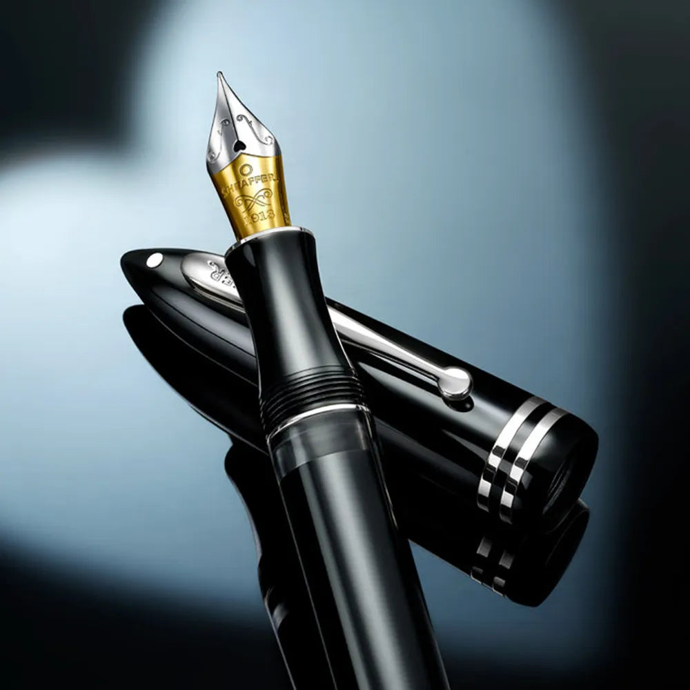 Sheaffer Balance III E892 Glossy Black Resin with Chrome Trim Fountain Pen